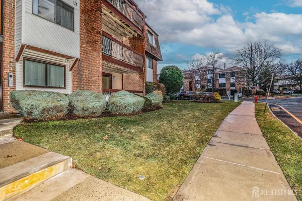 $405,000 | 312 Edison Glen Terrace, Edison, NJ 08837