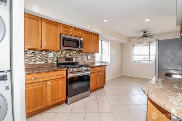 $405,000 | 312 Edison Glen Terrace, Edison, NJ 08837