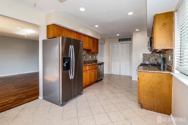 $405,000 | 312 Edison Glen Terrace, Edison, NJ 08837