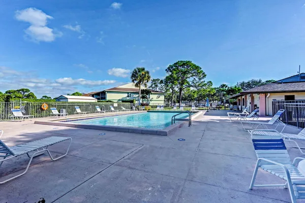 $265,000 | 6572 Chasewood Drive, Unit F, Jupiter, FL 33458