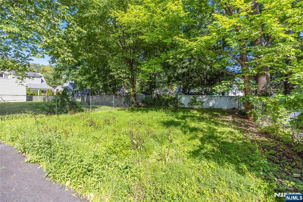 203 Queen Anne Road Bogota, NJ 07603 - Photo 26 of 29 Gallery Image 26