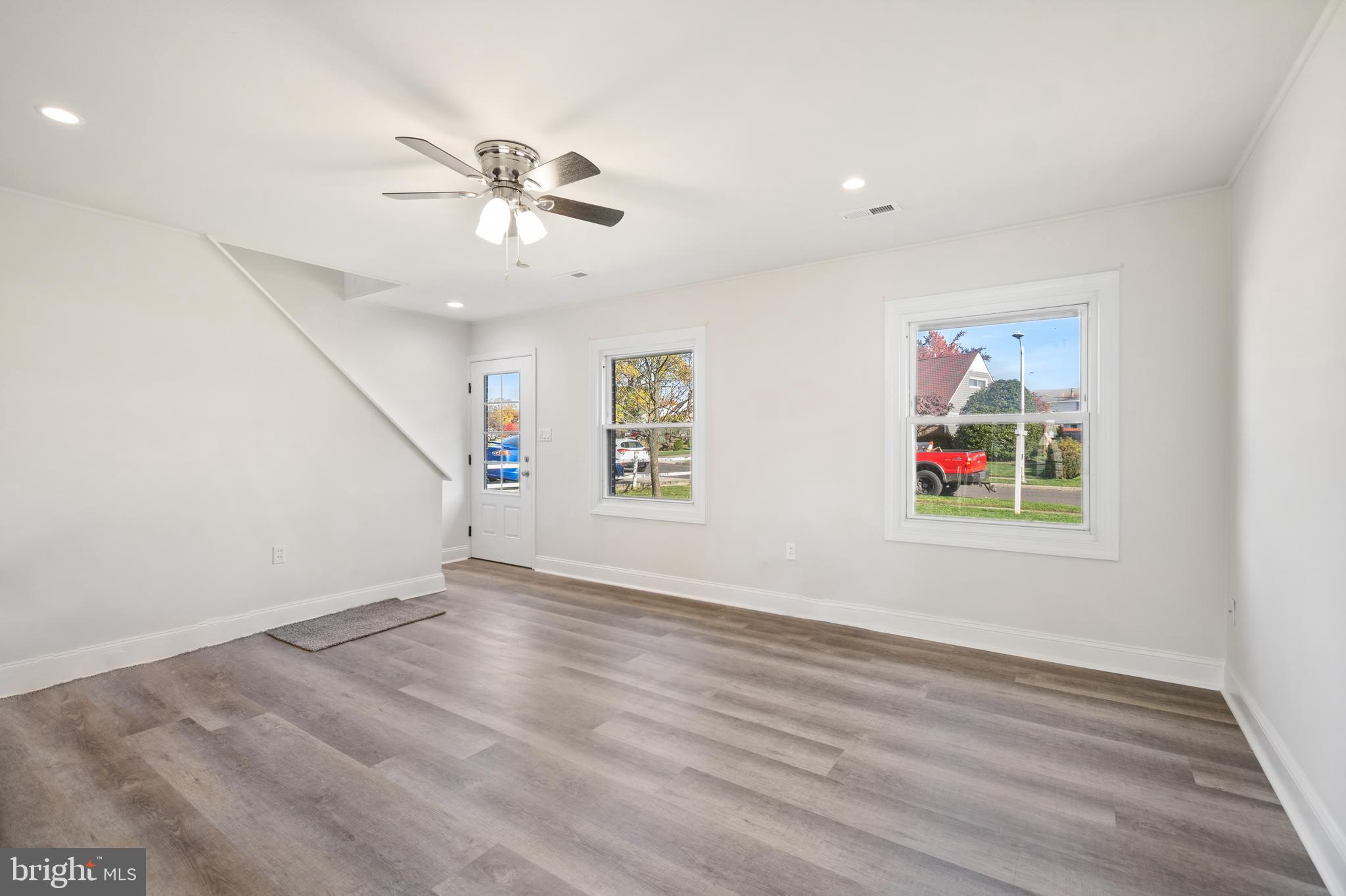 21 Plumtree Road Levittown, PA 19056 - Photo 3 of 45 Gallery Image 3