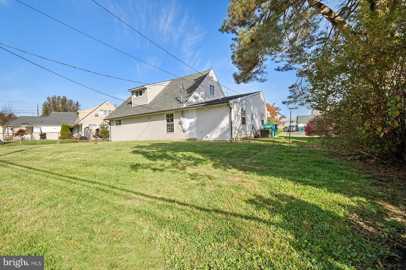 21 Plumtree Road Levittown, PA 19056 - Photo 31 of 45 Gallery Image 31