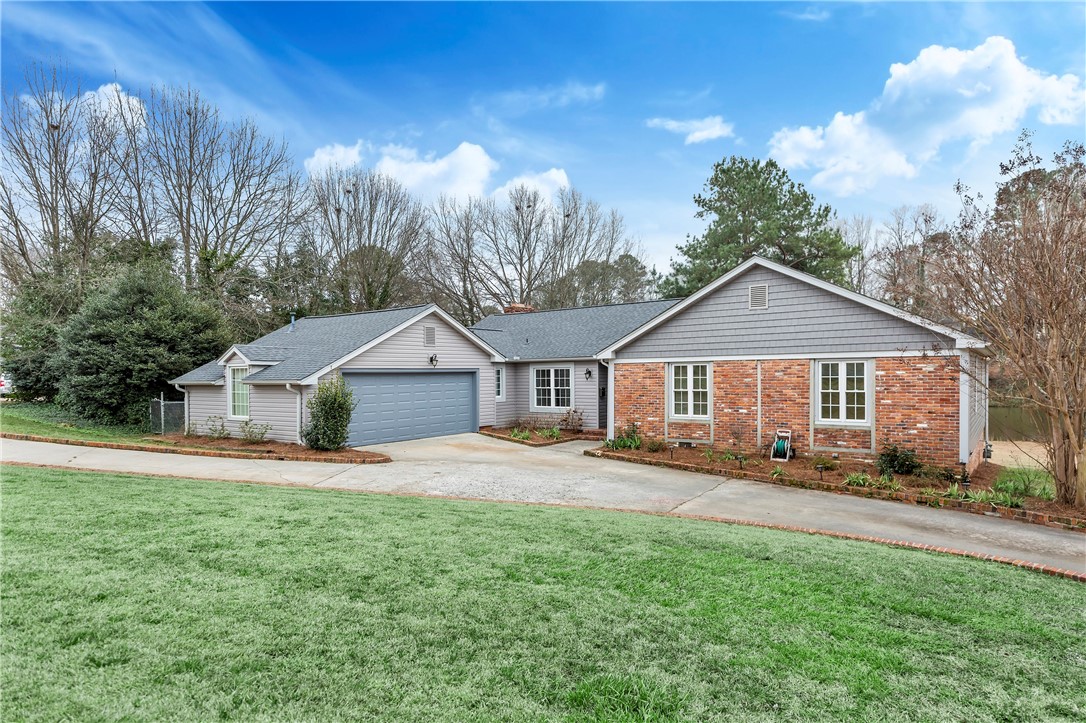 1200 Wendover Way Anderson, SC 29621 - Photo 2 of 9