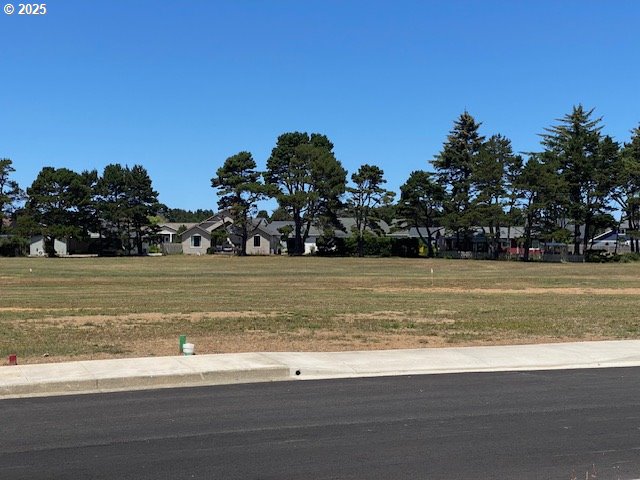 Shearwater Circle, Unit 2 Bandon, OR 97411 - Photo 2 of 37