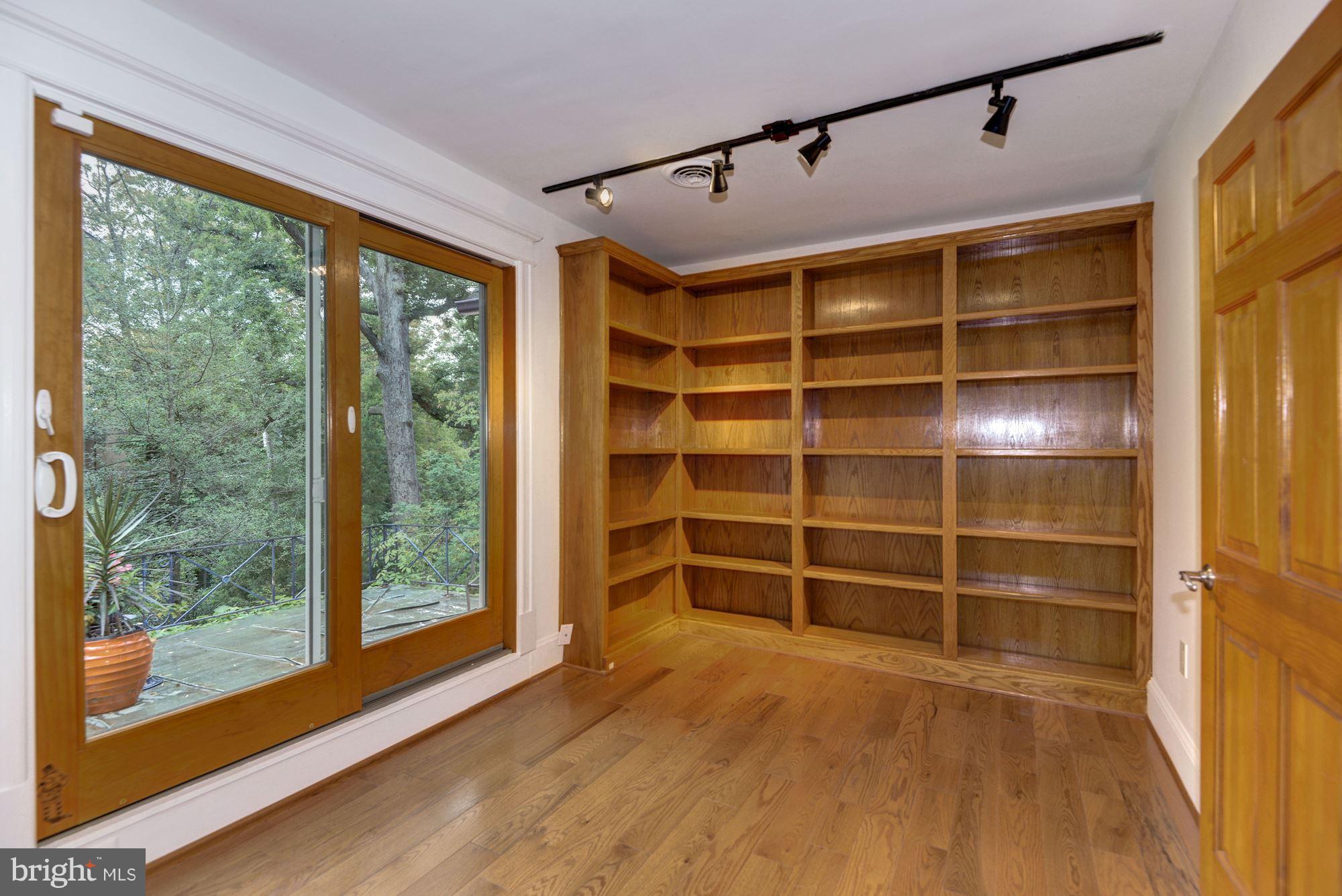 4518 30th Street Northwest Washington, DC 20008 - Photo 23 of 30 Bedroom