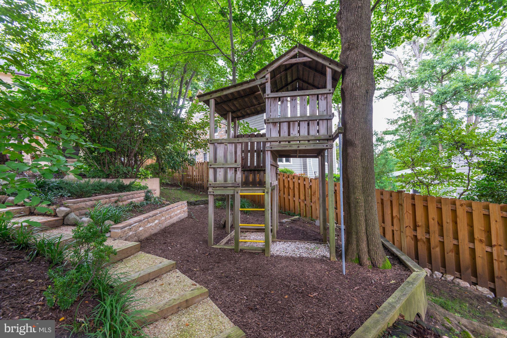 4518 30th Street Northwest Washington, DC 20008 - Photo 29 of 30 Exterior (Rear)