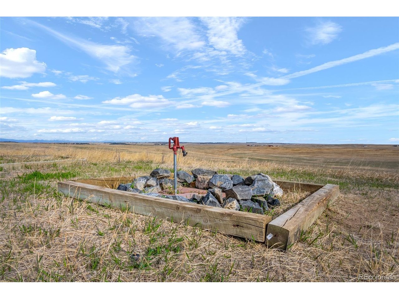 1 County Road 94 Elbert, CO 80106 - Photo 15 of 33 a view of a ocean beach and city