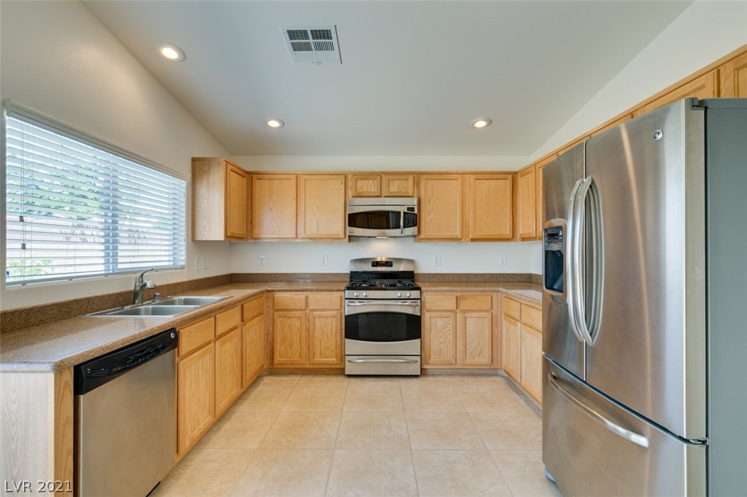 4512 Silverwind Road North Las Vegas, NV 89031 - Photo 13 of 36 Gallery Image 13