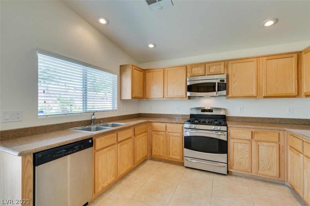 4512 Silverwind Road North Las Vegas, NV 89031 - Photo 14 of 36 Gallery Image 14
