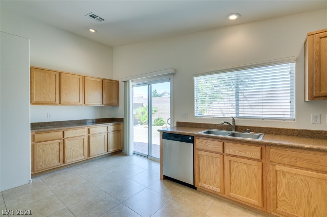 4512 Silverwind Road North Las Vegas, NV 89031 - Photo 15 of 36 Gallery Image 15