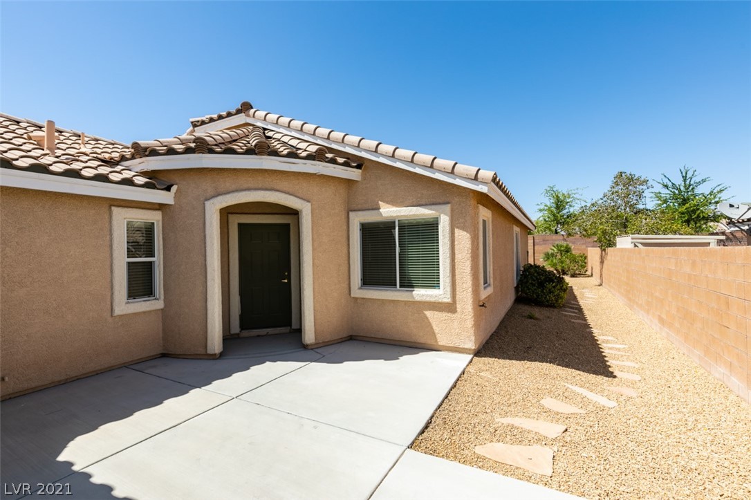 4512 Silverwind Road North Las Vegas, NV 89031 - Photo 2 of 36 Gallery Image 2