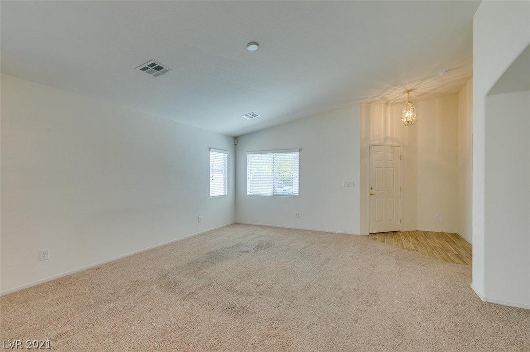 4512 Silverwind Road North Las Vegas, NV 89031 - Photo 6 of 36 Gallery Image 6