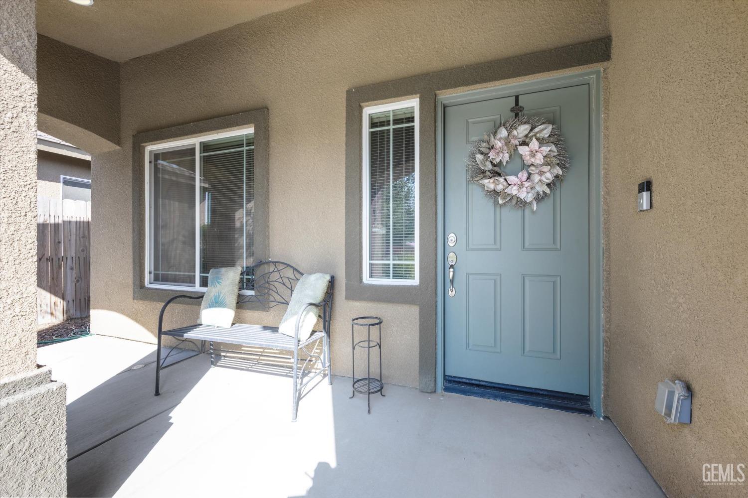 Undisclosed Address Bakersfield, CA 93313 - Photo 5 of 28 a living room with furniture