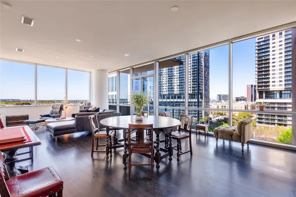 $4,300 | 2200 Victory Avenue, Unit 707, Dallas, TX 75202