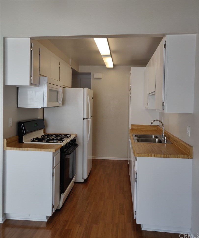 235 Sinclair Avenue Upland, CA 91786 - Photo 3 of 17