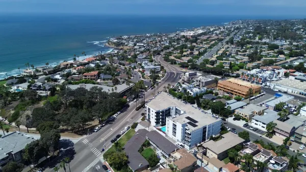 $825,000 | 727 Sapphire Street, Unit 301, San Diego, CA 92109