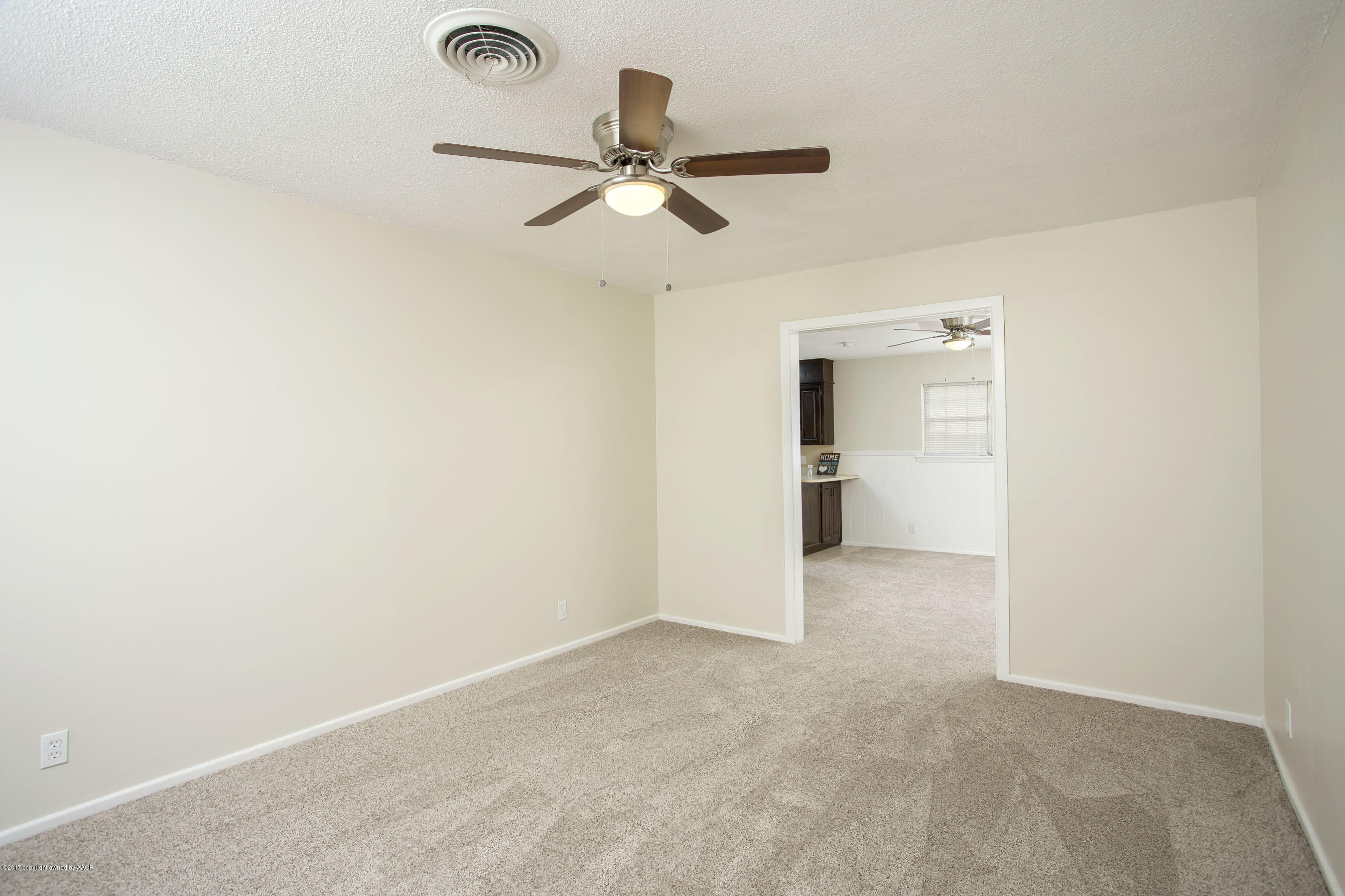 5119 Temple Drive Amarillo, TX 79110 - Photo 3 of 20 living room view 1