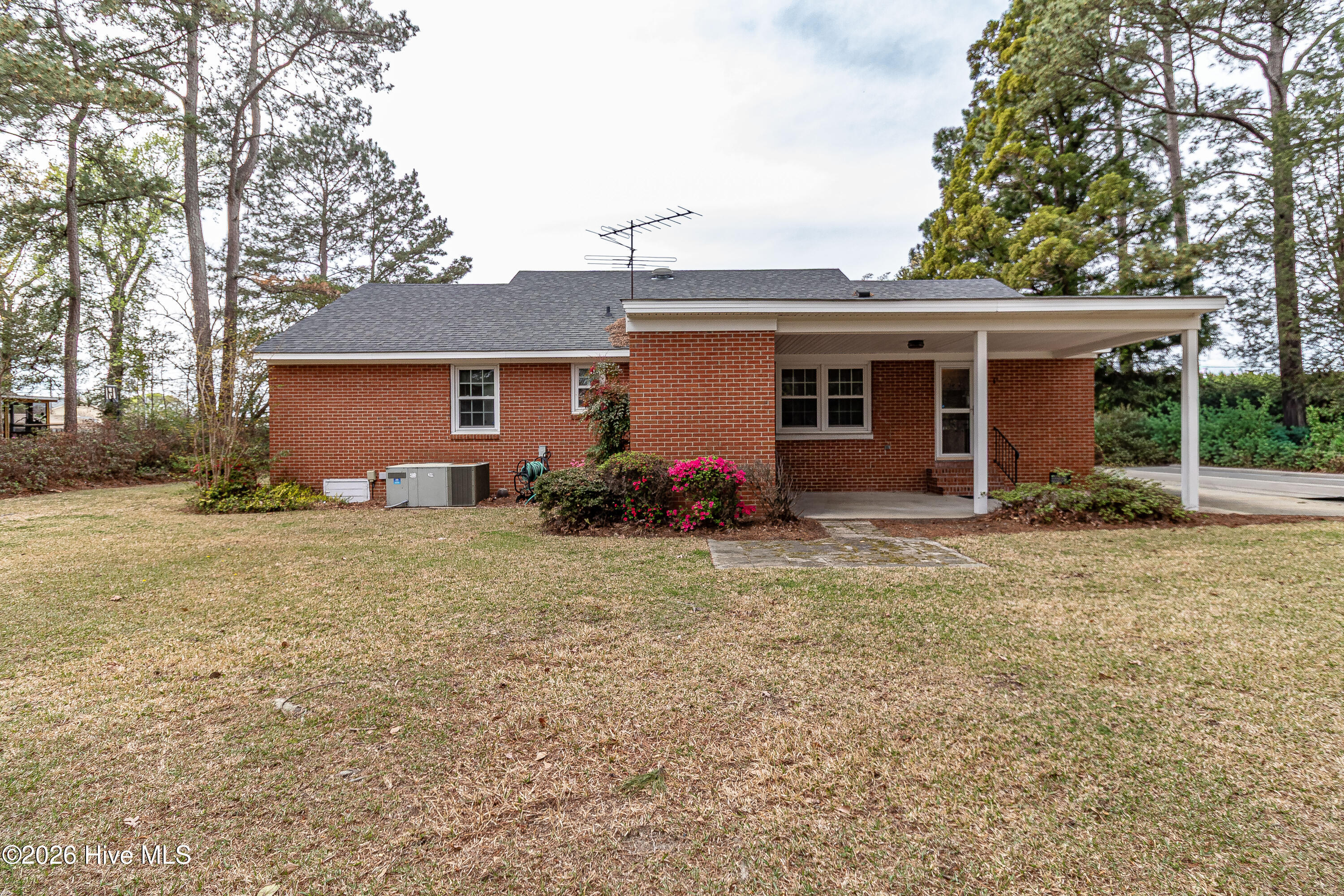 1202 Patetown Road Goldsboro, NC 27530 - Photo 4 of 35 4