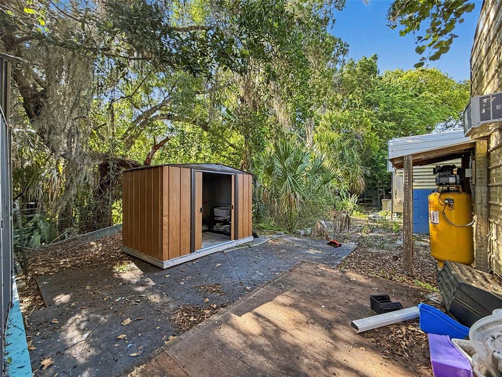 7813 Leo Kidd Avenue Port Richey, FL 34668 - Photo 15 of 95