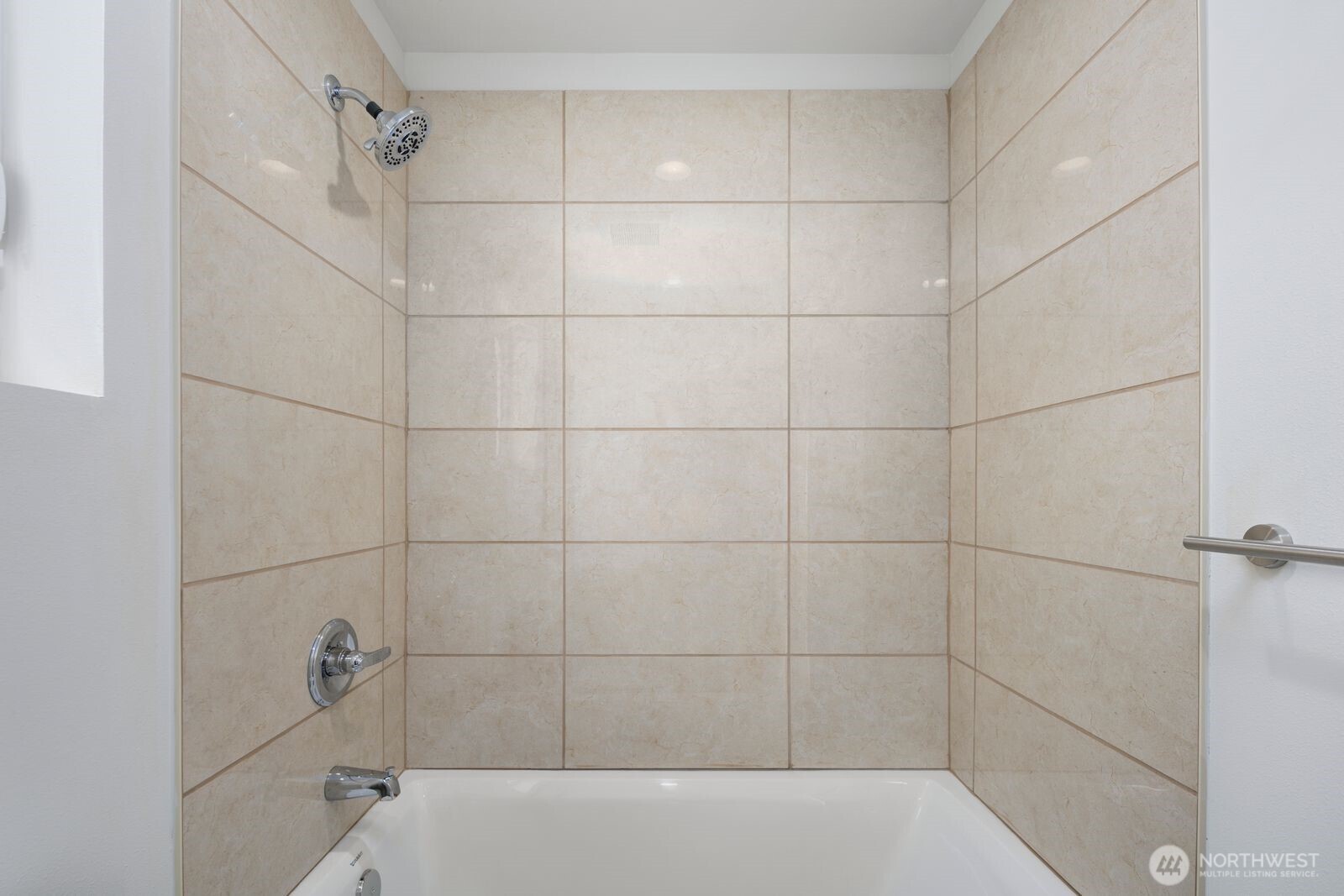 1251 Southwest 151st Street Seattle, WA 98166 - Photo 18 of 27