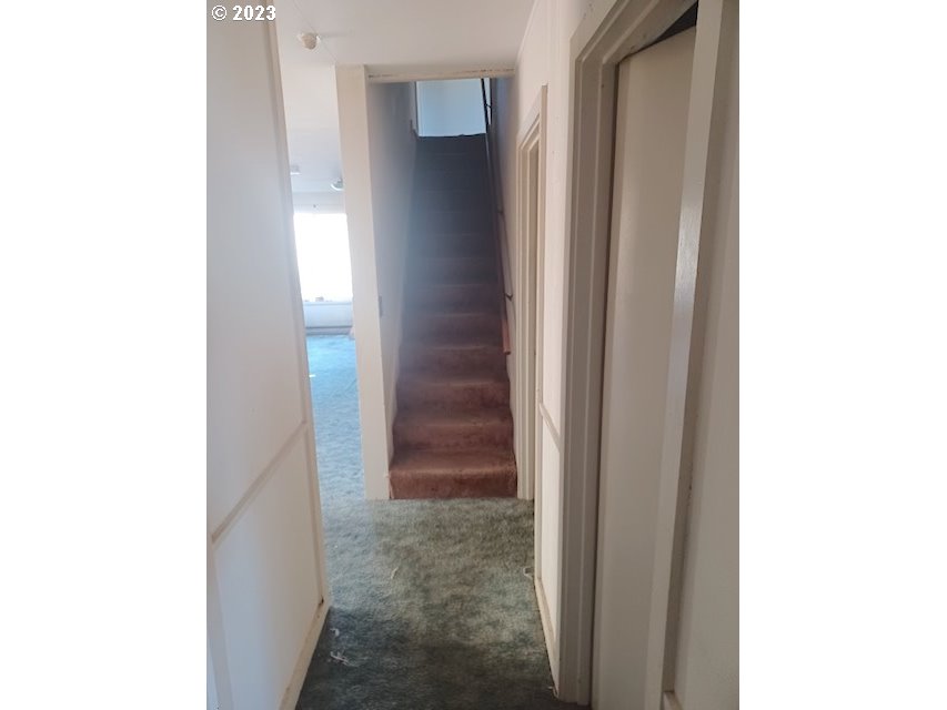 31582 Fox Hollow Road Eugene, OR 97405 - Photo 12 of 27 Gallery Image 12