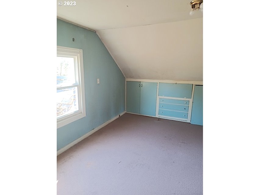 31582 Fox Hollow Road Eugene, OR 97405 - Photo 17 of 27 Gallery Image 17