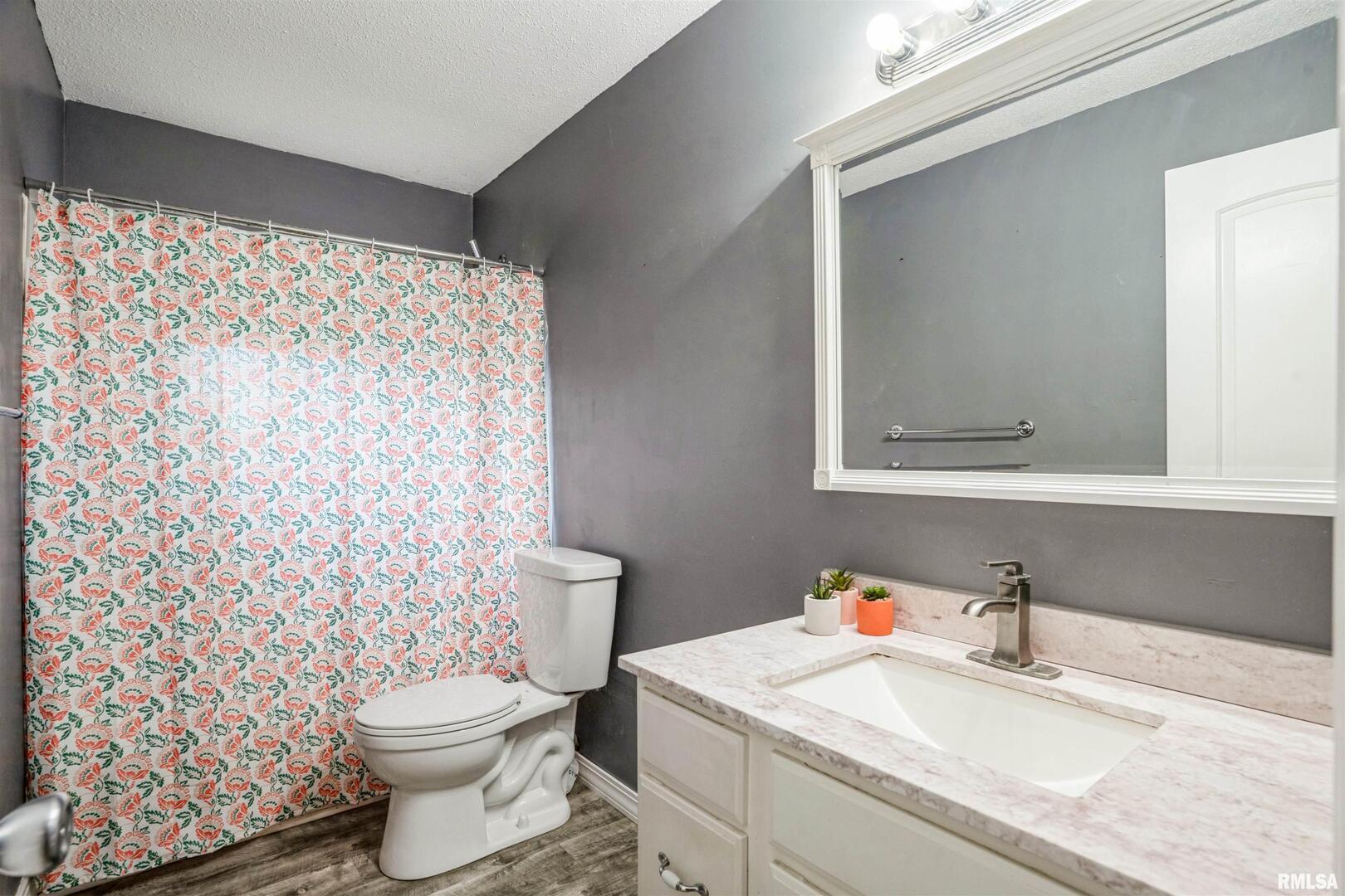 865 14th Avenue Northwest Clinton, IA 52732 - Photo 14 of 25