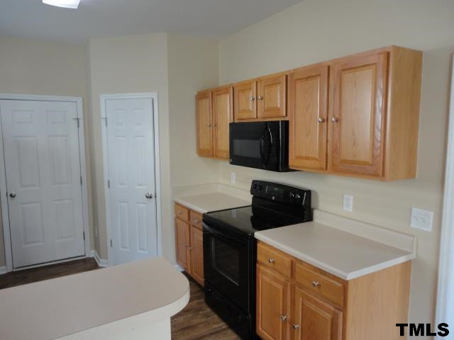 6025 Brambleberry Way Raleigh, NC 27616 - Photo 5 of 19 Kitchen