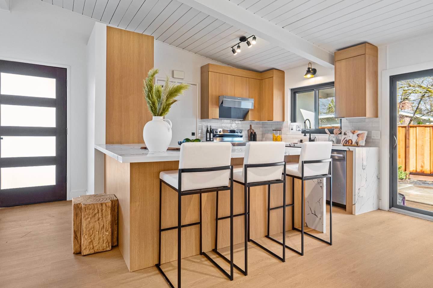 369 Ruth Avenue Mountain View, CA 94043 - Photo 7 of 33 a living room with furniture