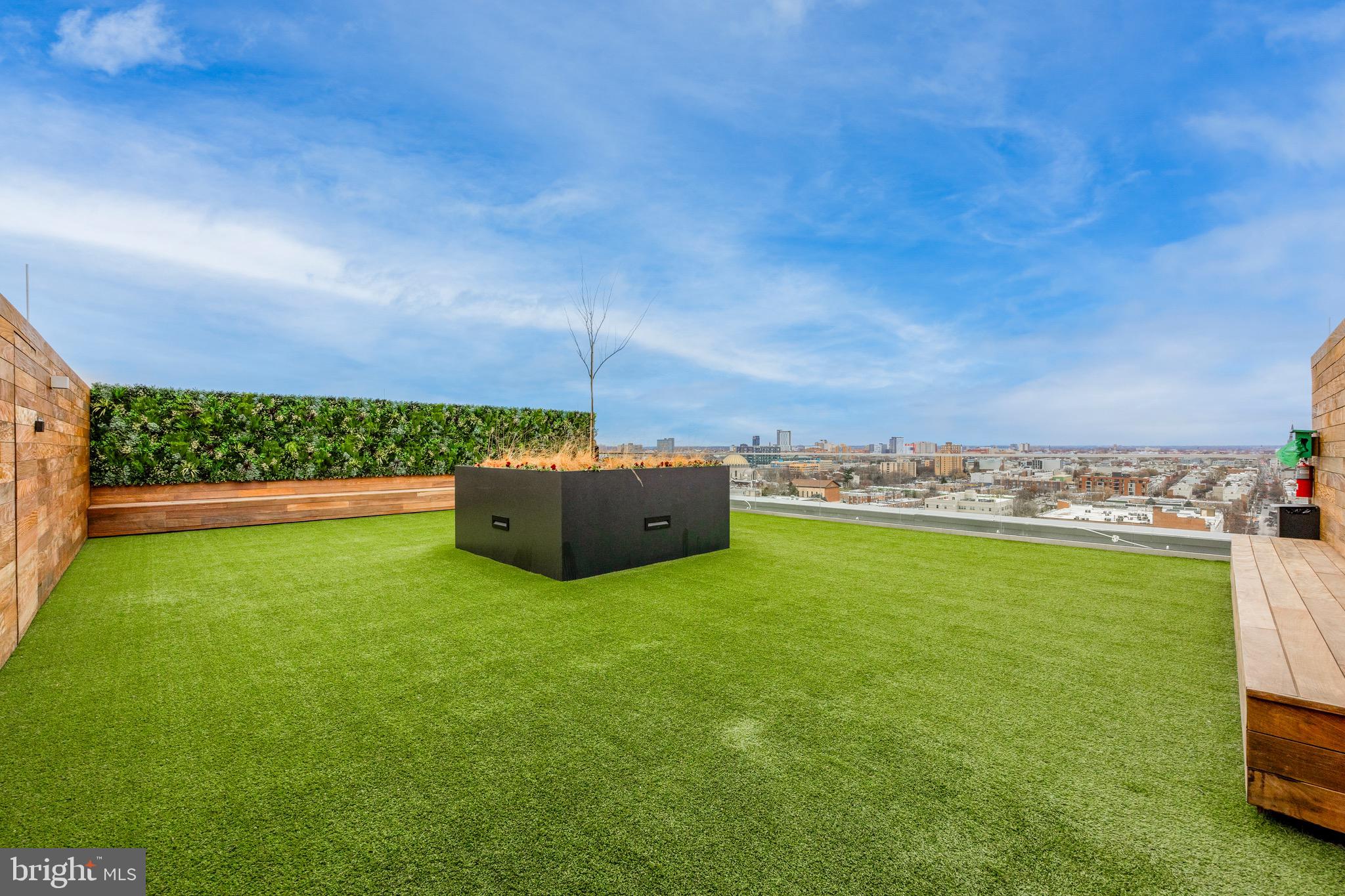 569 North 5th Street, Unit 723 Philadelphia, PA 19123 - Photo 20 of 49 a view of a field with an ocean view