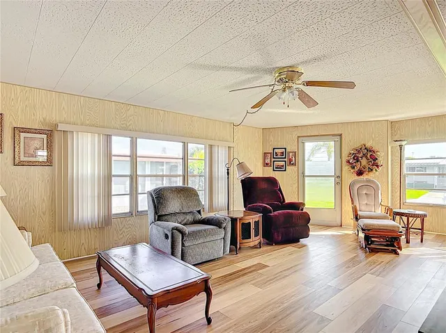 $139,000 | 1129 Elkhart Circle, Tavares, FL 32778