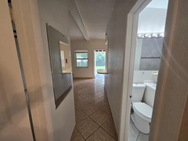 $2,000 | 401 Seagrape Road, Lantana, FL 33462