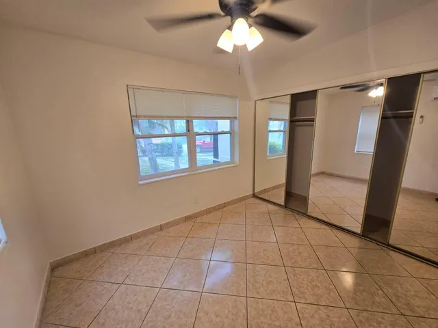$2,000 | 401 Seagrape Road, Lantana, FL 33462