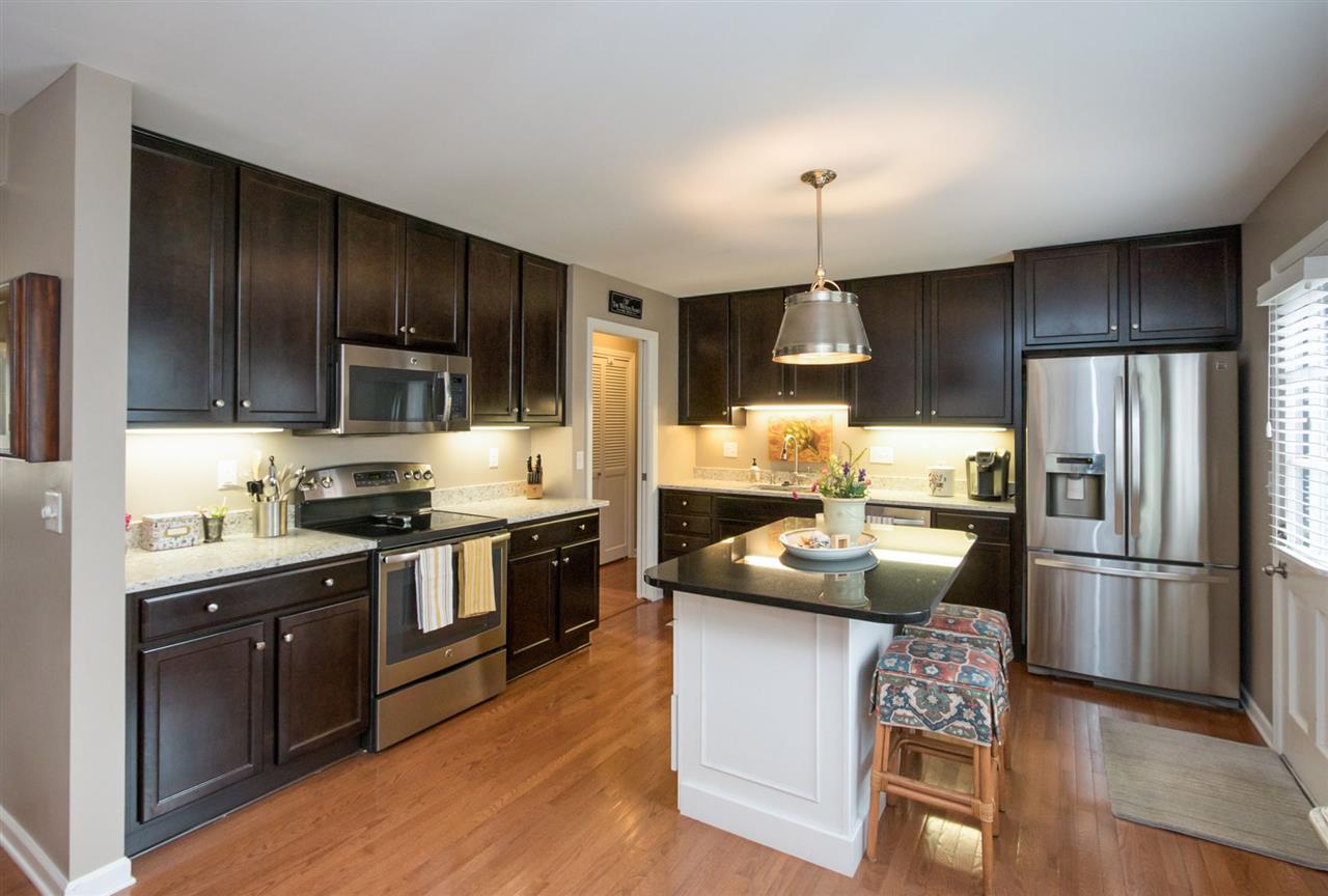 1925 Ridgeway Drive Iowa City, IA 52245 - Photo 4 of 28 Gallery Image 4