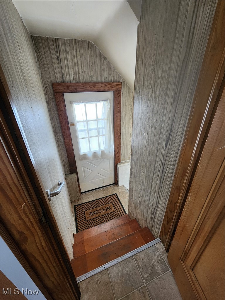 522 Columbus Avenue Northwest Canton, OH 44708 - Photo 15 of 16 Stairway to clean, dry basement