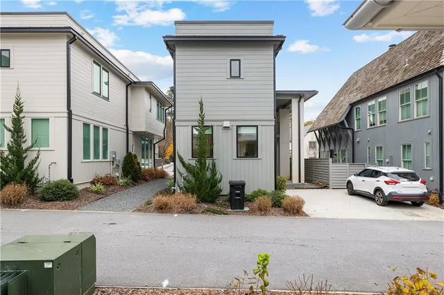 $3,500 | 255 High Street, Fayetteville, GA 30214