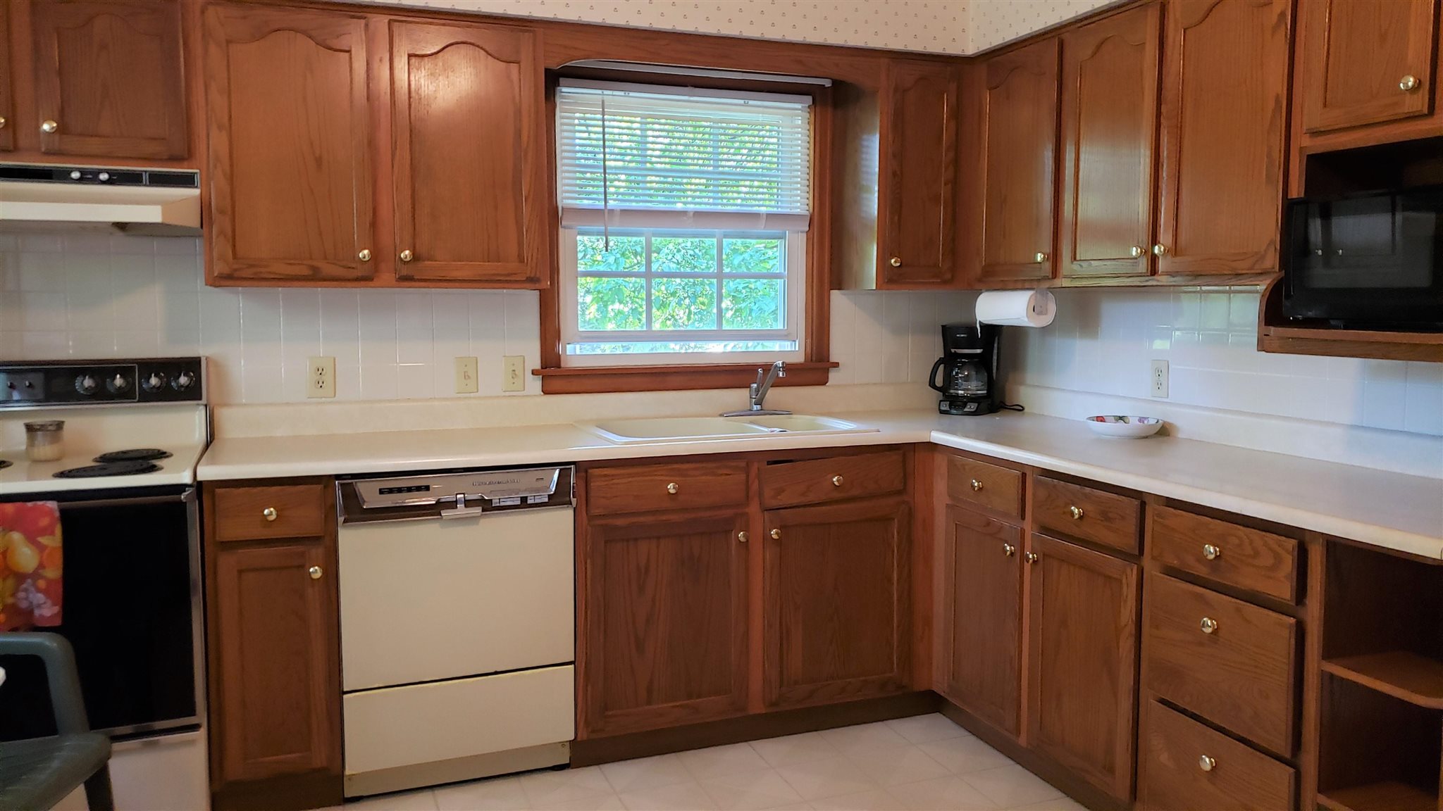 4501 Jersey Ridge Road Davenport, IA 52807 - Photo 7 of 19 Gallery Image 7
