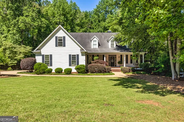 $740,000 | 305 South Shore Drive, Newnan, GA 30263