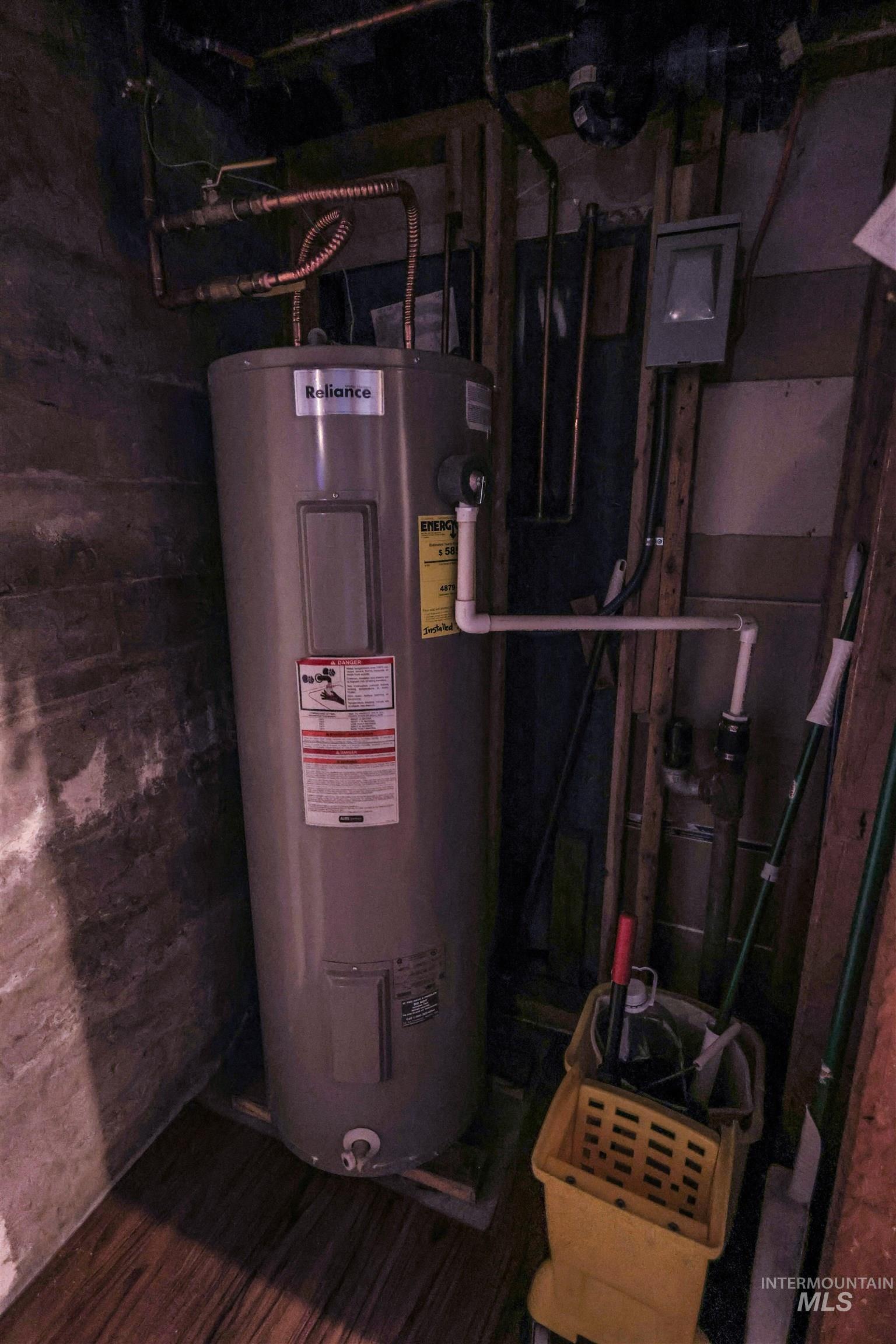 712 Hill Street Kamiah, ID 83536 - Photo 29 of 41 Utility room with water heater