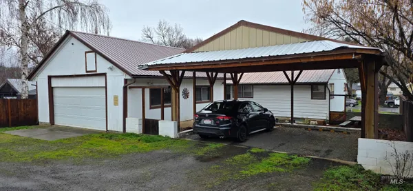 $299,900 | 712 Hill Street, Kamiah, ID 83536