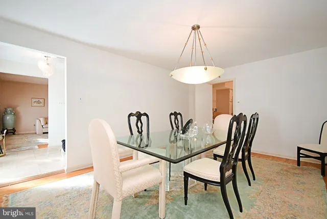 $499,900 | 227 Barclay Circle, Cheltenham, PA 19012