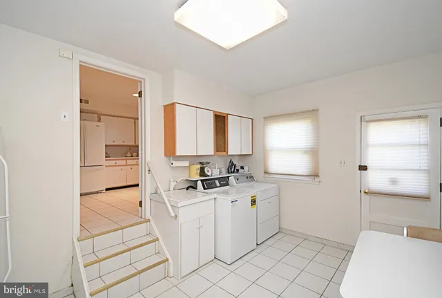 $499,900 | 227 Barclay Circle, Cheltenham, PA 19012