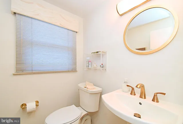 $499,900 | 227 Barclay Circle, Cheltenham, PA 19012