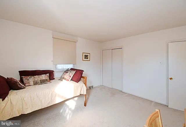 $499,900 | 227 Barclay Circle, Cheltenham, PA 19012