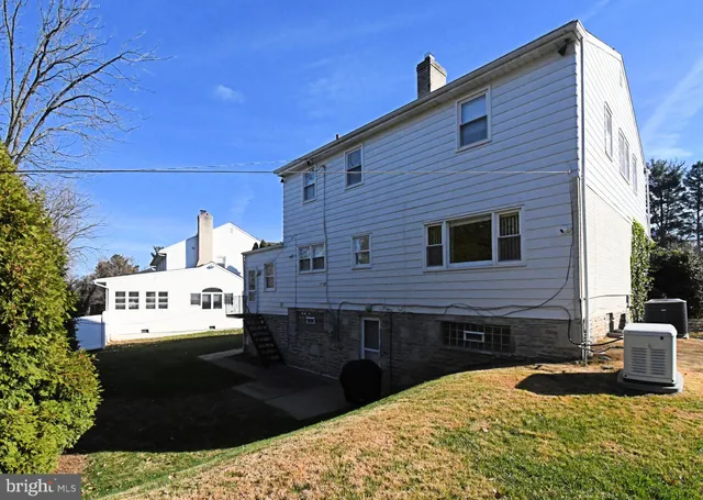 $499,900 | 227 Barclay Circle, Cheltenham, PA 19012