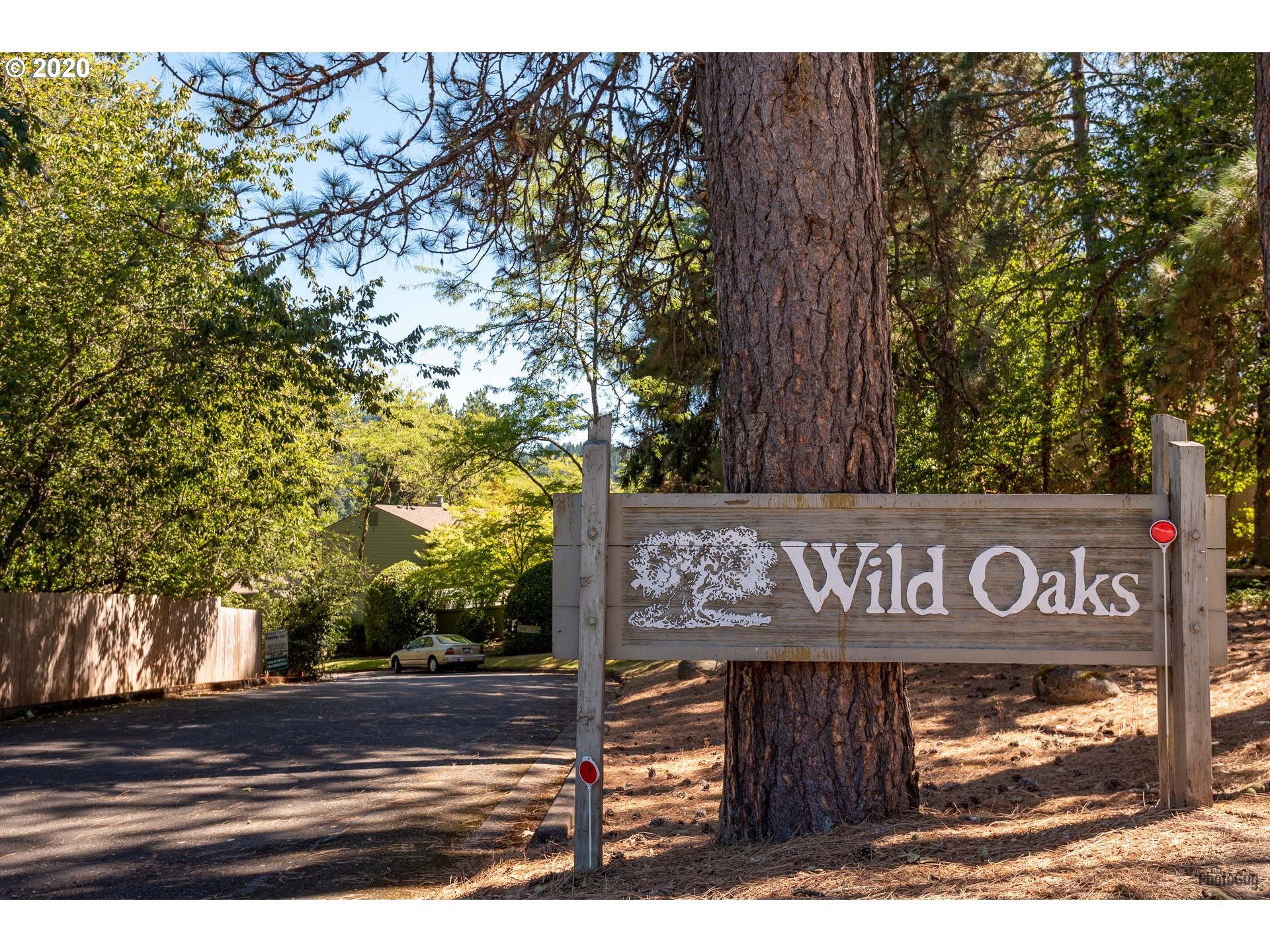 4429 Fox Hollow Road, Unit 2 Eugene, OR 97405 - Photo 3 of 27 Gallery Image 3