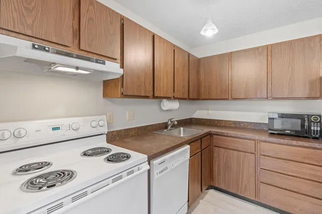 $330,000 | 1164 Xene Lane North, Plymouth, MN 55447