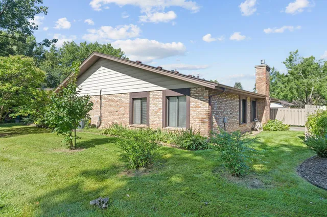 $330,000 | 1164 Xene Lane North, Plymouth, MN 55447