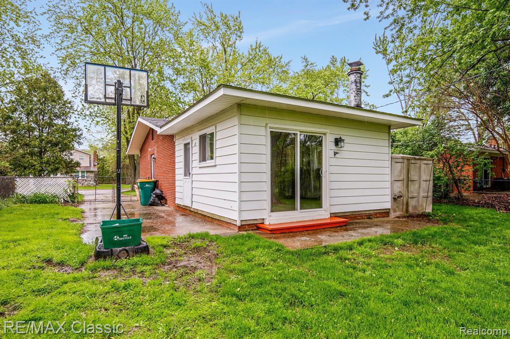 21809 Inkster Road Farmington Hills, MI 48336 - Photo 21 of 24